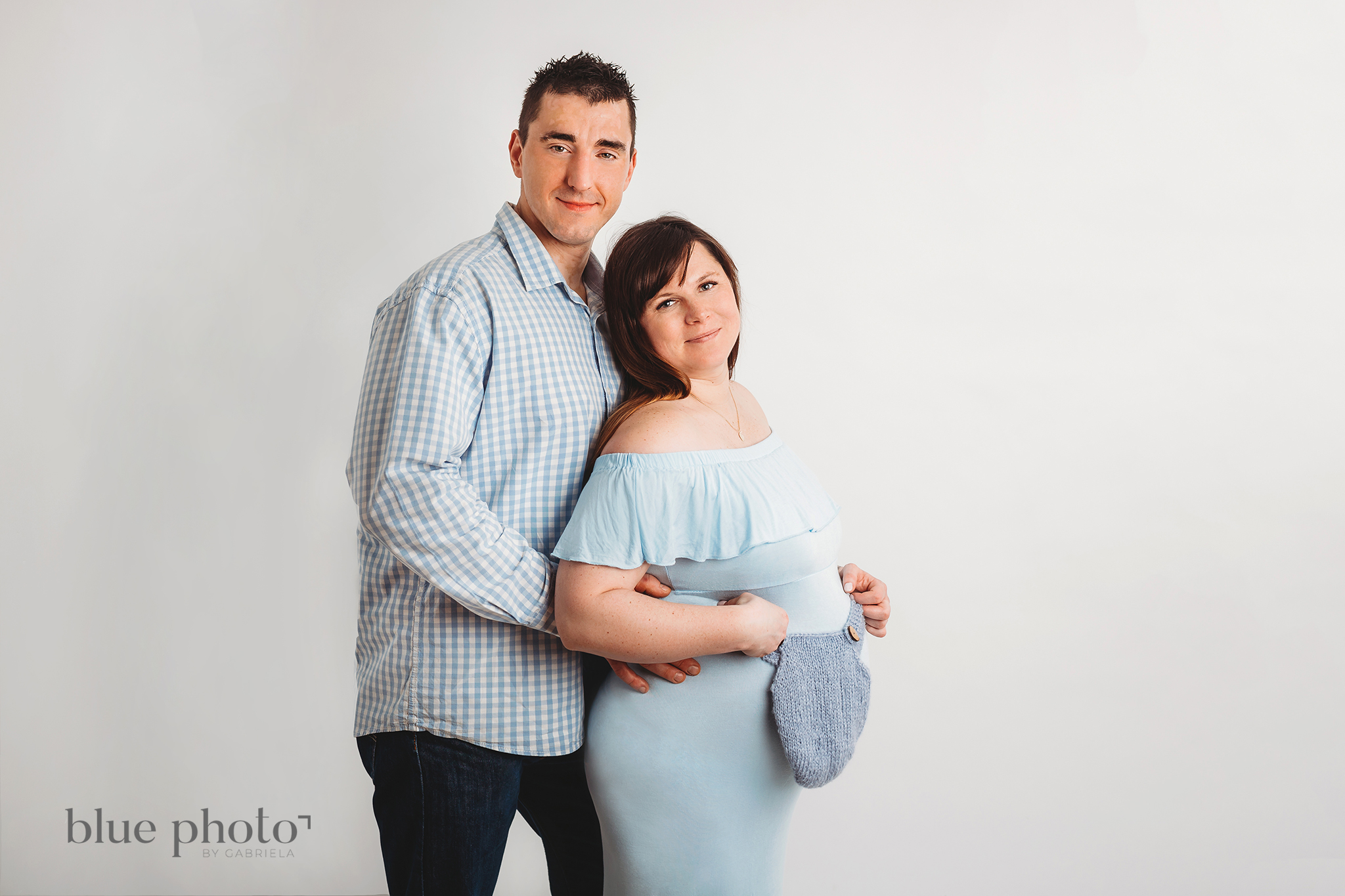 Karolina and her studio maternity session in West London 