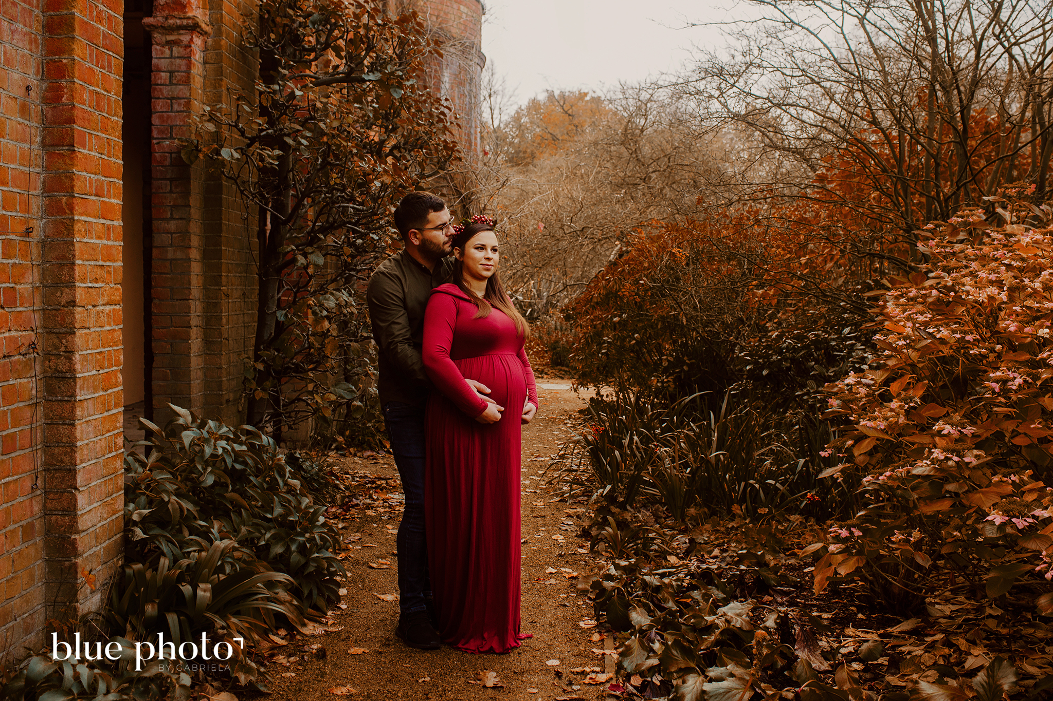 Justyna and Rafal, maternity session in North London, Hill Garden and Pergola. 